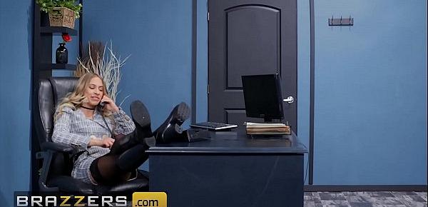  Hot Blonde Secretary (Khloe Kapri) Pounded Hard By Her Boss While At Work - Brazzers